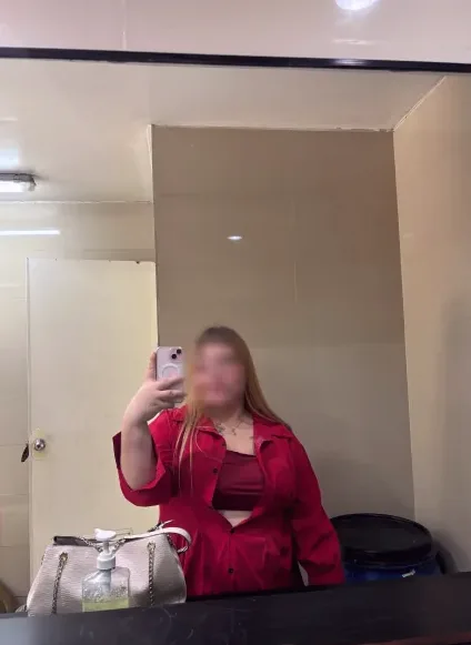 Annika, 26