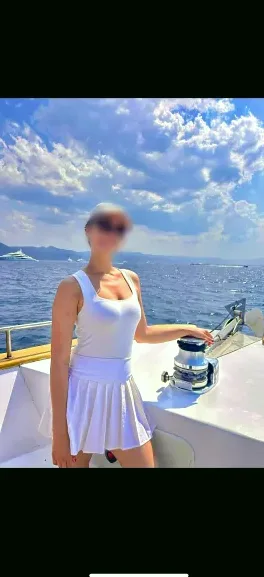 Christina, 33