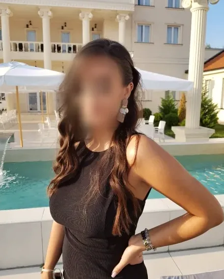 Lena, 29