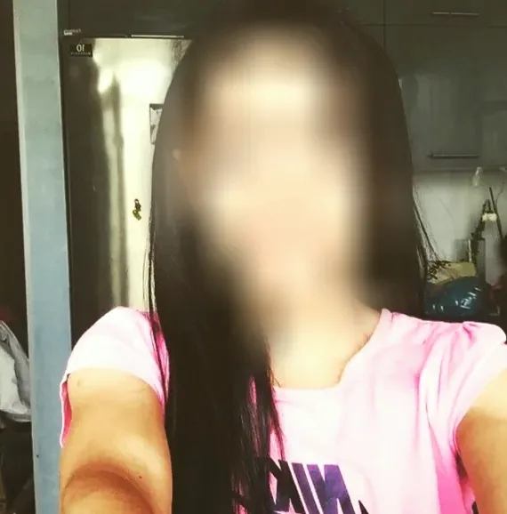 Leonie, 33