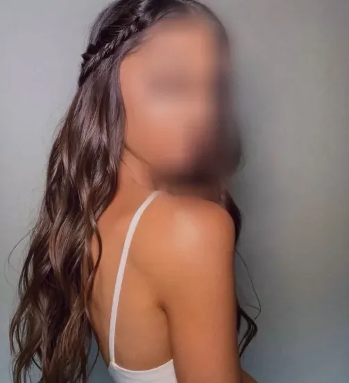 Maja, 29