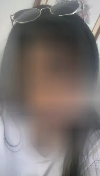 Pia, 33