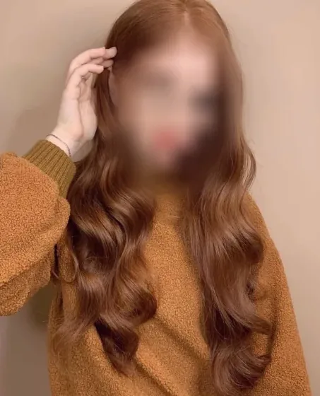 Pia, 24