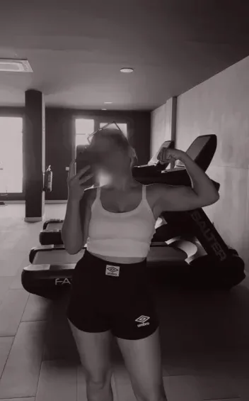 Yasmin, 25