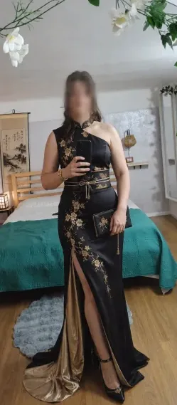 Lilly, 18
