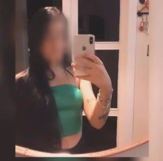 Pauline, 20
